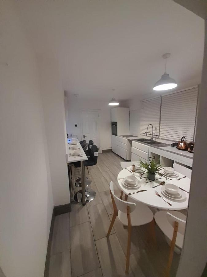 3-Bed House In London Self-Contained In Ladywell Londres Exterior foto