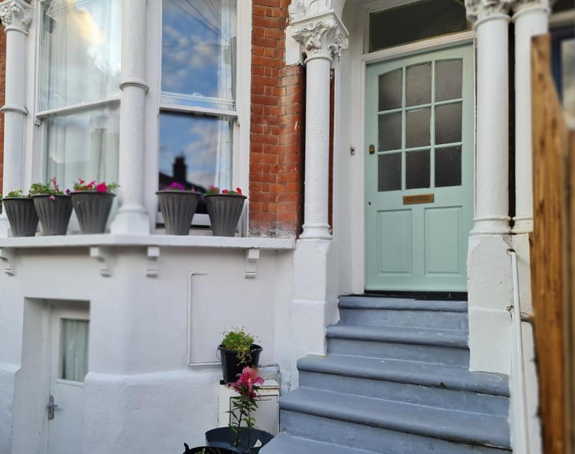 3-Bed House In London Self-Contained In Ladywell Londres Exterior foto