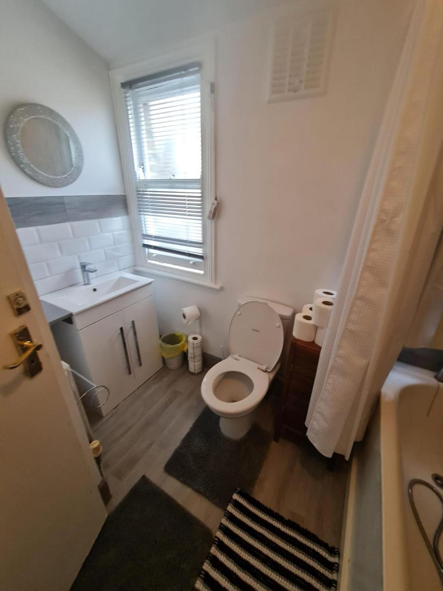 3-Bed House In London Self-Contained In Ladywell Londres Exterior foto