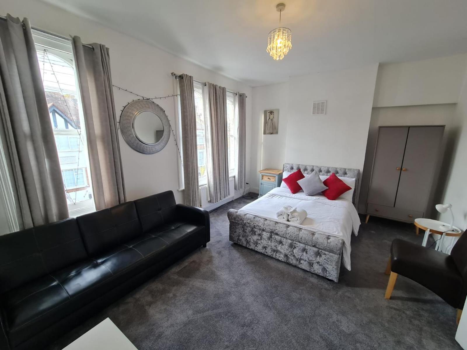 3-Bed House In London Self-Contained In Ladywell Londres Exterior foto